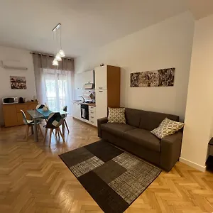 Apartament Gabry House, Syrakuzy